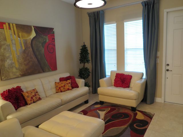 Home for rent at 819 NW 82nd Place - photo 6535463