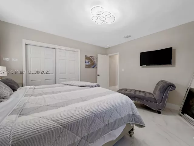 4-bedroom home for rent in Lauderdale By The Sea - 241 Oceanic Ave - MondialRealty