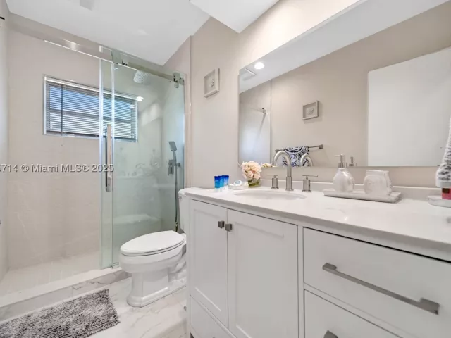 4-bedroom home for rent in Lauderdale By The Sea - 241 Oceanic Ave - MondialRealty