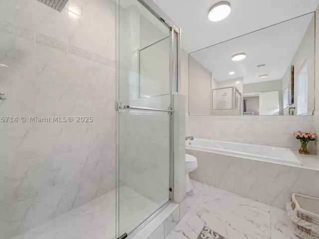 4-bedroom home for rent in Lauderdale By The Sea - 241 Oceanic Ave - MondialRealty