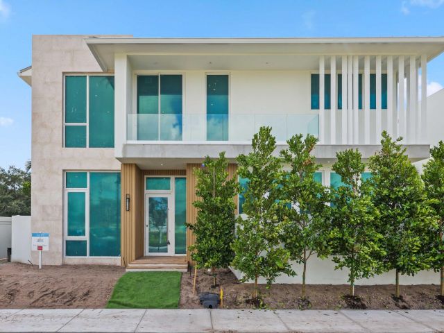 Home for sale at 320 Grove Place - photo 6532997