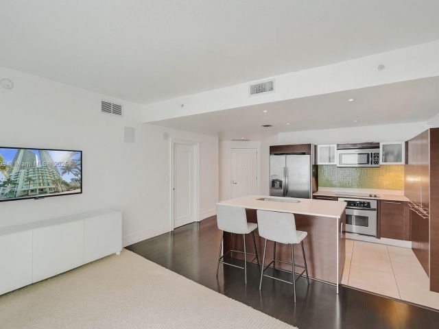 Apartment for sale  Unit #3207 - photo 7432503