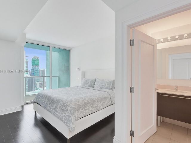 Apartment for sale  Unit #3207 - photo 7432504