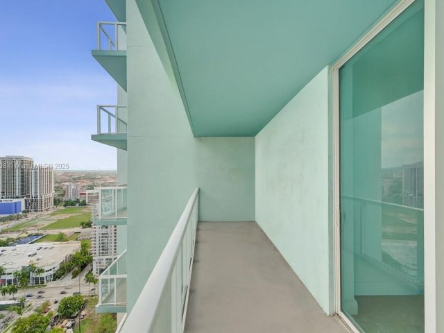 Apartment for sale  Unit #3207 - photo 7432507