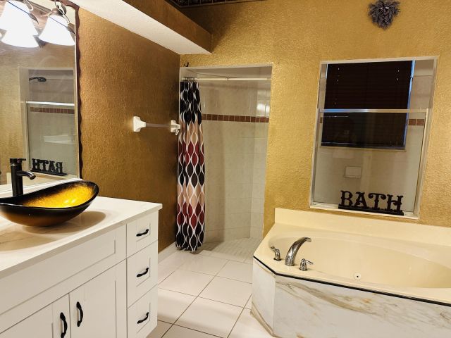 Home for rent at 13638 88th Place N - photo 6833071