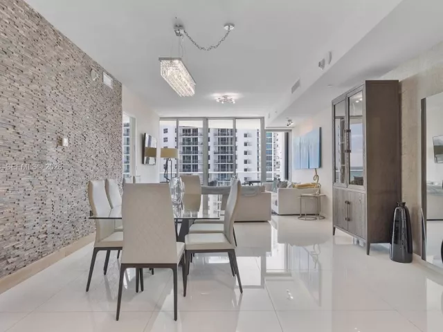 2-bedroom condo for rent in Sunny Isles Beach - 17475 Collins Ave 503 - MondialRealty