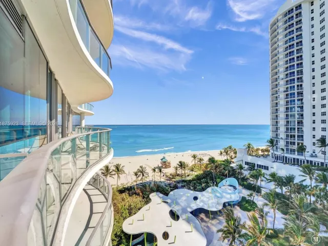 2-bedroom condo for rent in Sunny Isles Beach - 17475 Collins Ave 503 - MondialRealty