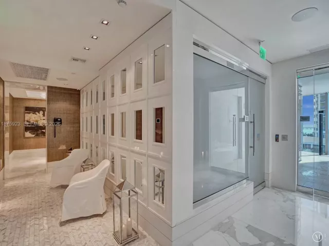 2-bedroom condo for rent in Sunny Isles Beach - 17475 Collins Ave 503 - MondialRealty