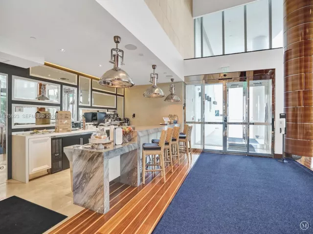 2-bedroom condo for rent in Sunny Isles Beach - 17475 Collins Ave 503 - MondialRealty