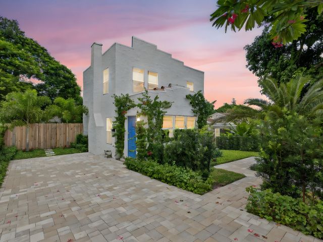 Home for sale at 825 34th Street - photo 6915621