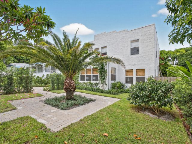 Home for sale at 825 34th Street - photo 6915622