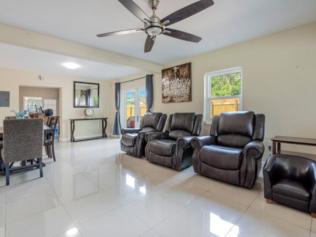 Home for rent at 6824 SW 5th Street - photo 6749862