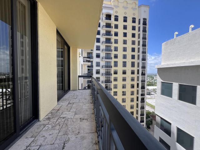 Apartment for rent  Unit #1424 - photo 6582543