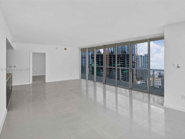 Apartment for sale  Unit #2002 - photo 6567085