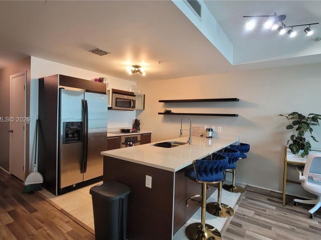 Apartment for rent  Unit #2009 - photo 7442254