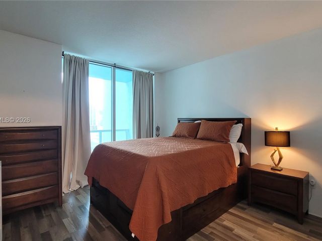 Apartment for rent  Unit #2009 - photo 7442263