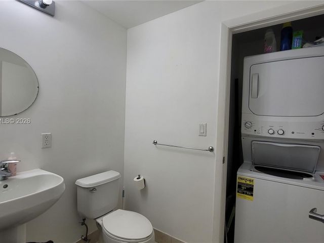 Apartment for rent  Unit #2009 - photo 7442267