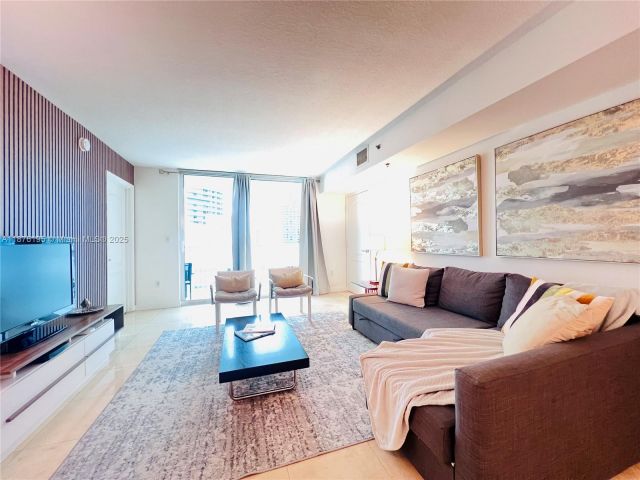 Apartment for rent  Unit #2809 - photo 6525091