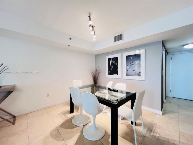 Apartment for rent  Unit #2809 - photo 6525093