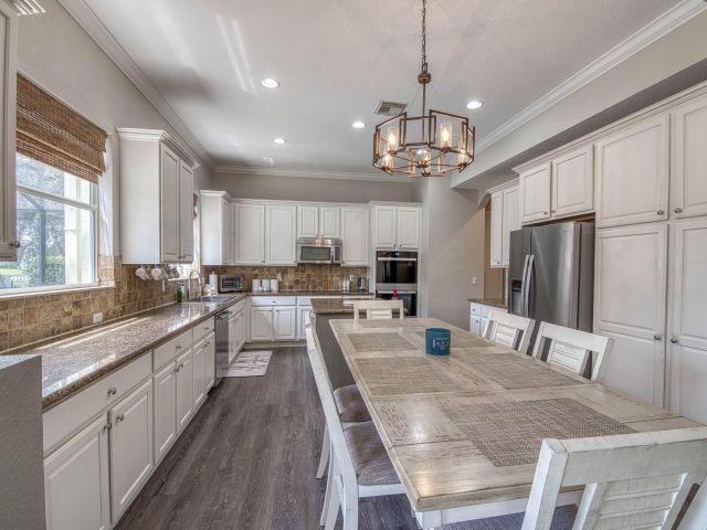 Home for sale at 410 Cresta Circle - photo 6538887