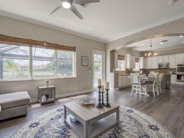 Home for sale at 410 Cresta Circle - photo 6538889