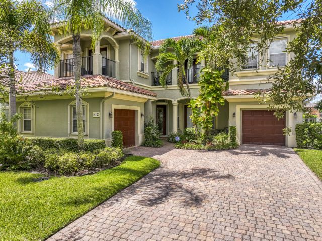 Home for sale at 410 Cresta Circle - photo 6538898