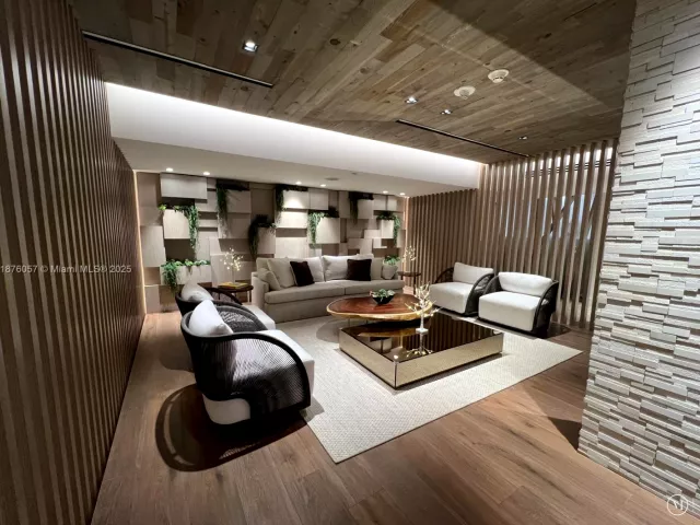 1-bedroom condo for sale in Miami Beach - 2301 Collins Ave 632 - MondialRealty