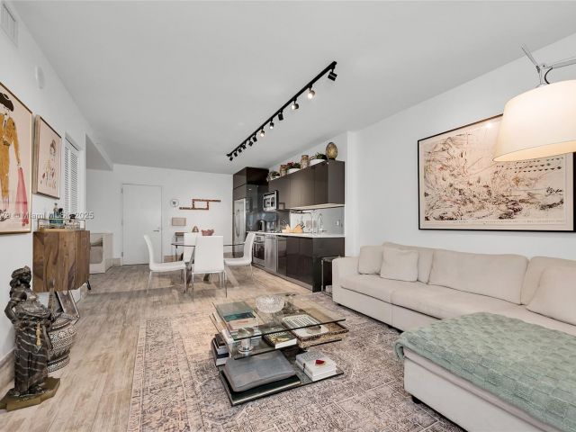 Apartment for sale  Unit #304 - photo 7433485