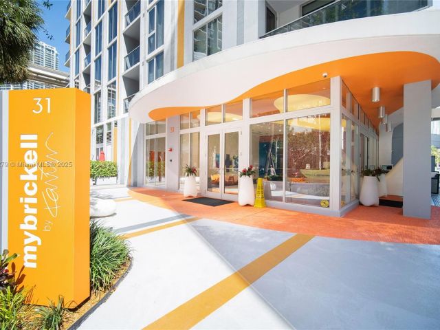 Apartment for sale  Unit #304 - photo 7433504