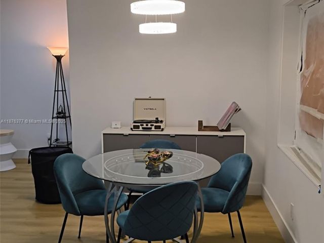 3-bedroom home for sale in Fort Lauderdale - 839 NW 13th Ave - MondialRealty