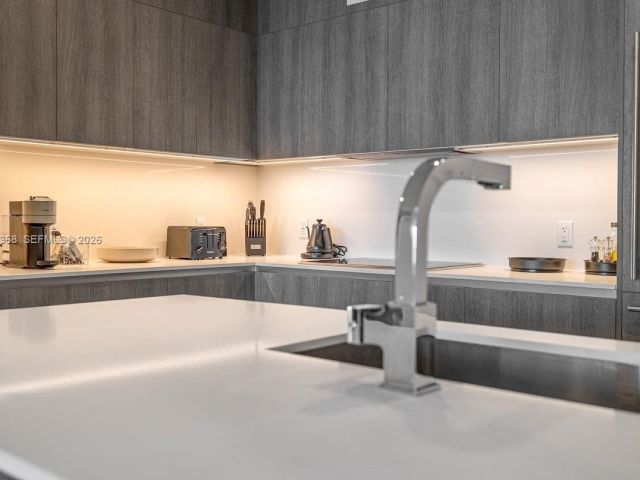 2-bedroom condo for sale in Sunny Isles Beach - 17550 Collins Ave 1003 - MondialRealty