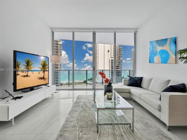 2-bedroom condo for sale in Sunny Isles Beach - 17550 Collins Ave 1003 - MondialRealty