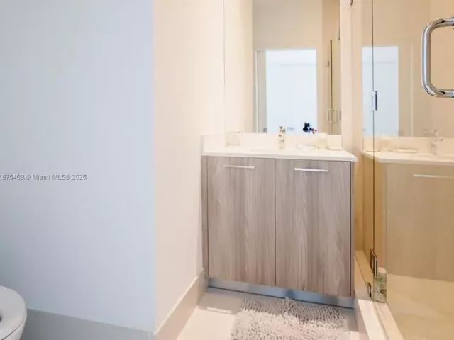 4-bedroom condo for rent in Miami - 501 NE 31st St PH4402 - MondialRealty