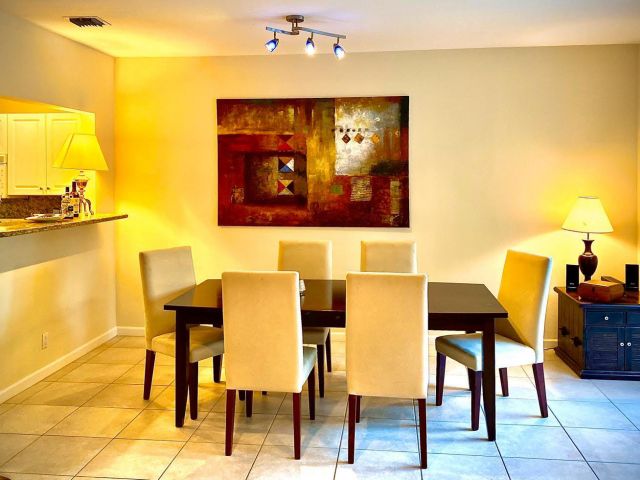 Home for rent at 619 NE 7th Avenue - photo 6532869