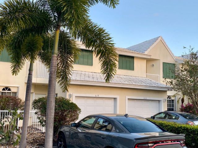 Home for rent at 619 NE 7th Avenue - photo 6532874