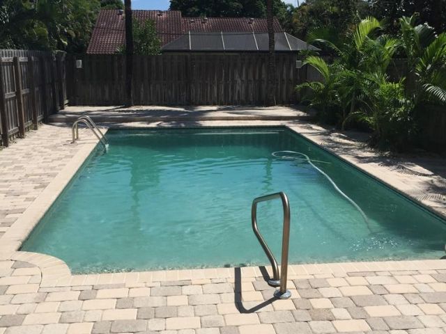 Home for rent at 619 NE 7th Avenue - photo 6532875