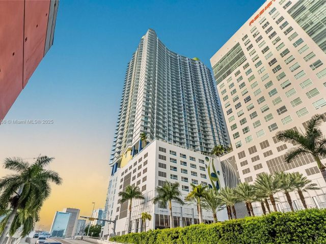 condo for sale in Miami - 185 SW 7th St 2900 - MondialRealty