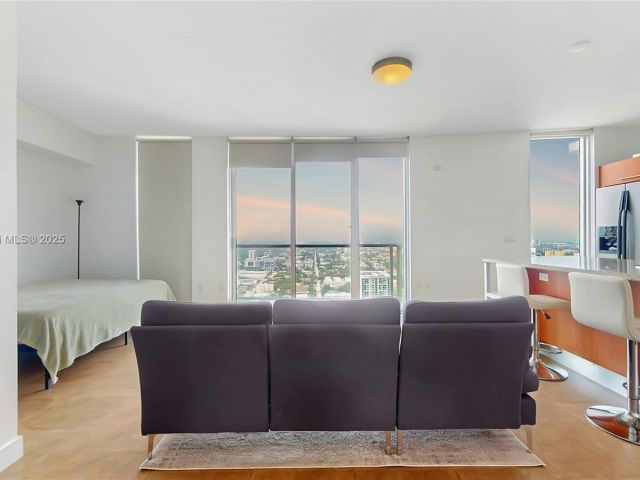 condo for sale in Miami - 185 SW 7th St 2900 - MondialRealty