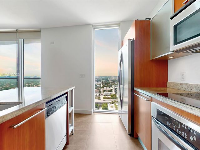 condo for sale in Miami - 185 SW 7th St 2900 - MondialRealty