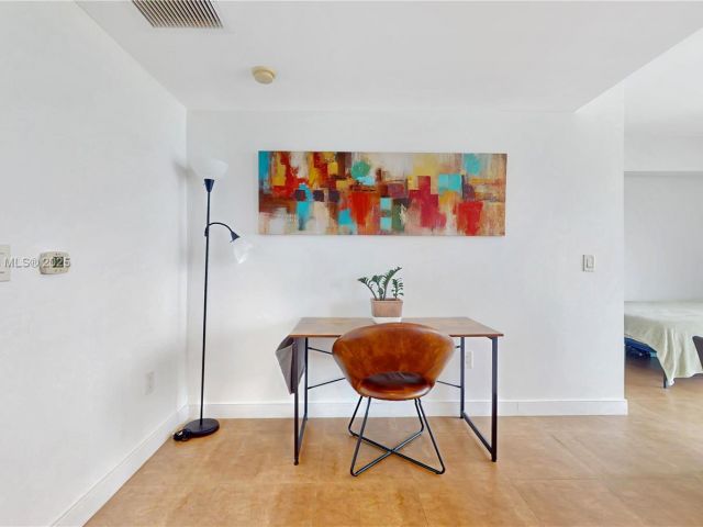 condo for sale in Miami - 185 SW 7th St 2900 - MondialRealty