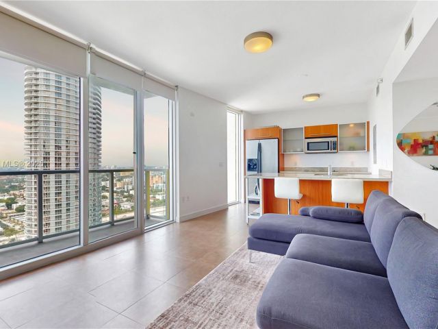 condo for sale in Miami - 185 SW 7th St 2900 - MondialRealty
