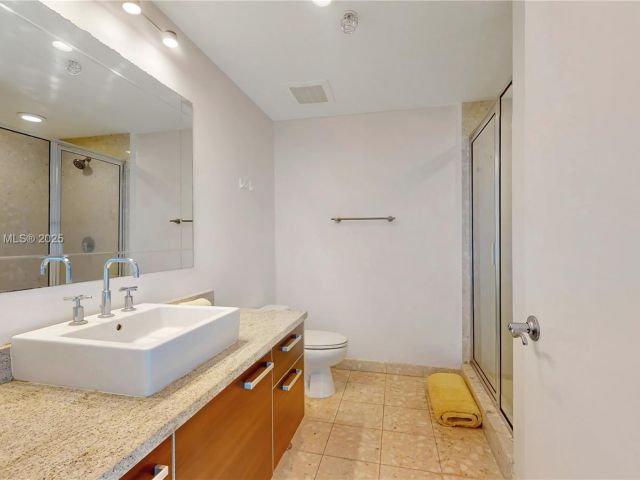 condo for sale in Miami - 185 SW 7th St 2900 - MondialRealty