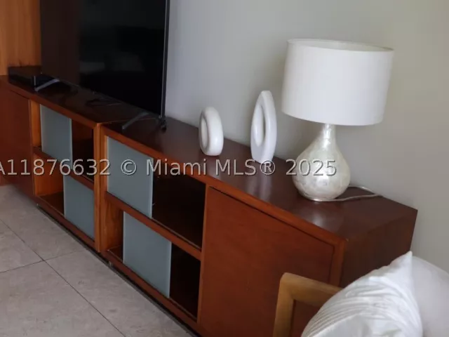 condo for sale in Miami - 50 Biscayne Blvd 711 - MondialRealty