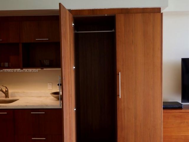 Apartment for sale  Unit #711 - photo 7443833