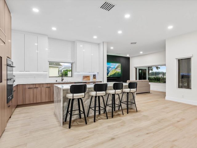 Home for sale at 2670 Tecumseh Drive - photo 6533953