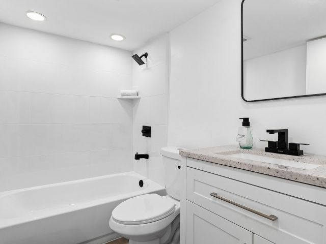 Home for rent at 107 SW 4th Avenue - photo 6532836