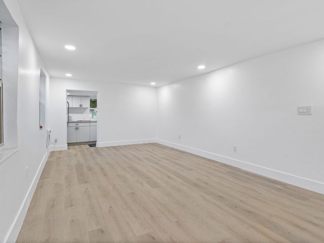 Home for rent at 107 SW 4th Avenue - photo 6532845