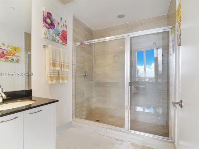 Apartment for rent  Unit #704 - photo 6526562