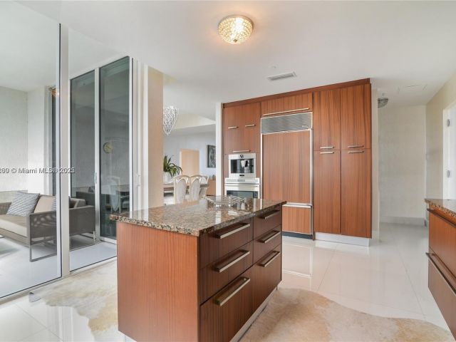 Apartment for rent  Unit #704 - photo 6526568