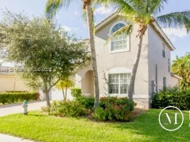 4-bedroom home for sale in West Palm Beach - 8525 Pine Cay - MondialRealty